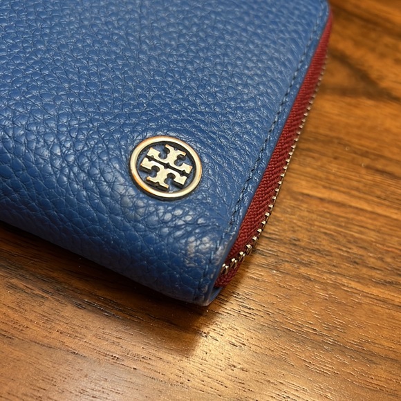 Tory Burch wallet in wine and blue - Picture 2 of 7
